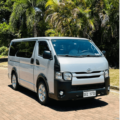 2016 HiAce Commuter