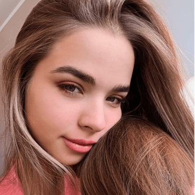 Mia 🌸